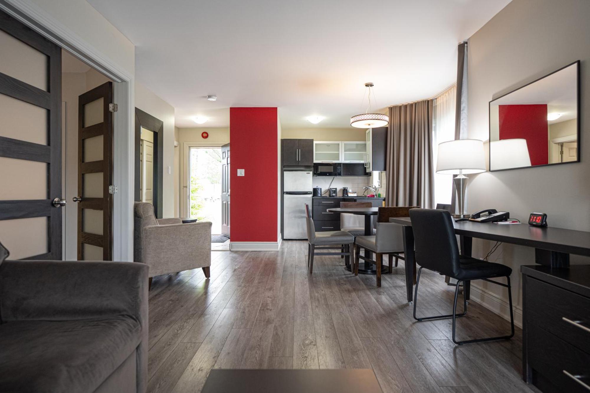 מלון Ramada By Wyndham Ottawa On The Rideau מראה חיצוני תמונה