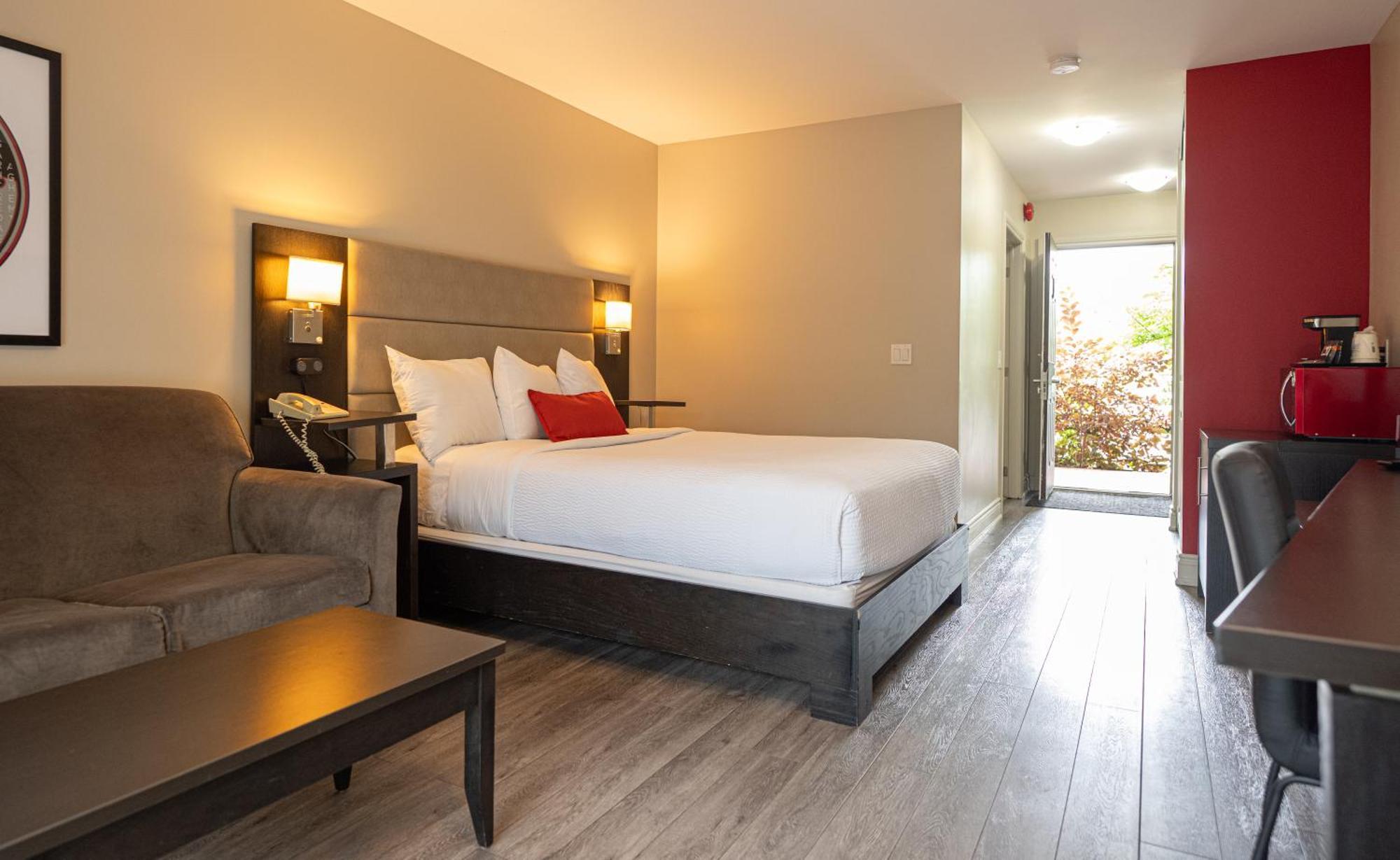 מלון Ramada By Wyndham Ottawa On The Rideau מראה חיצוני תמונה