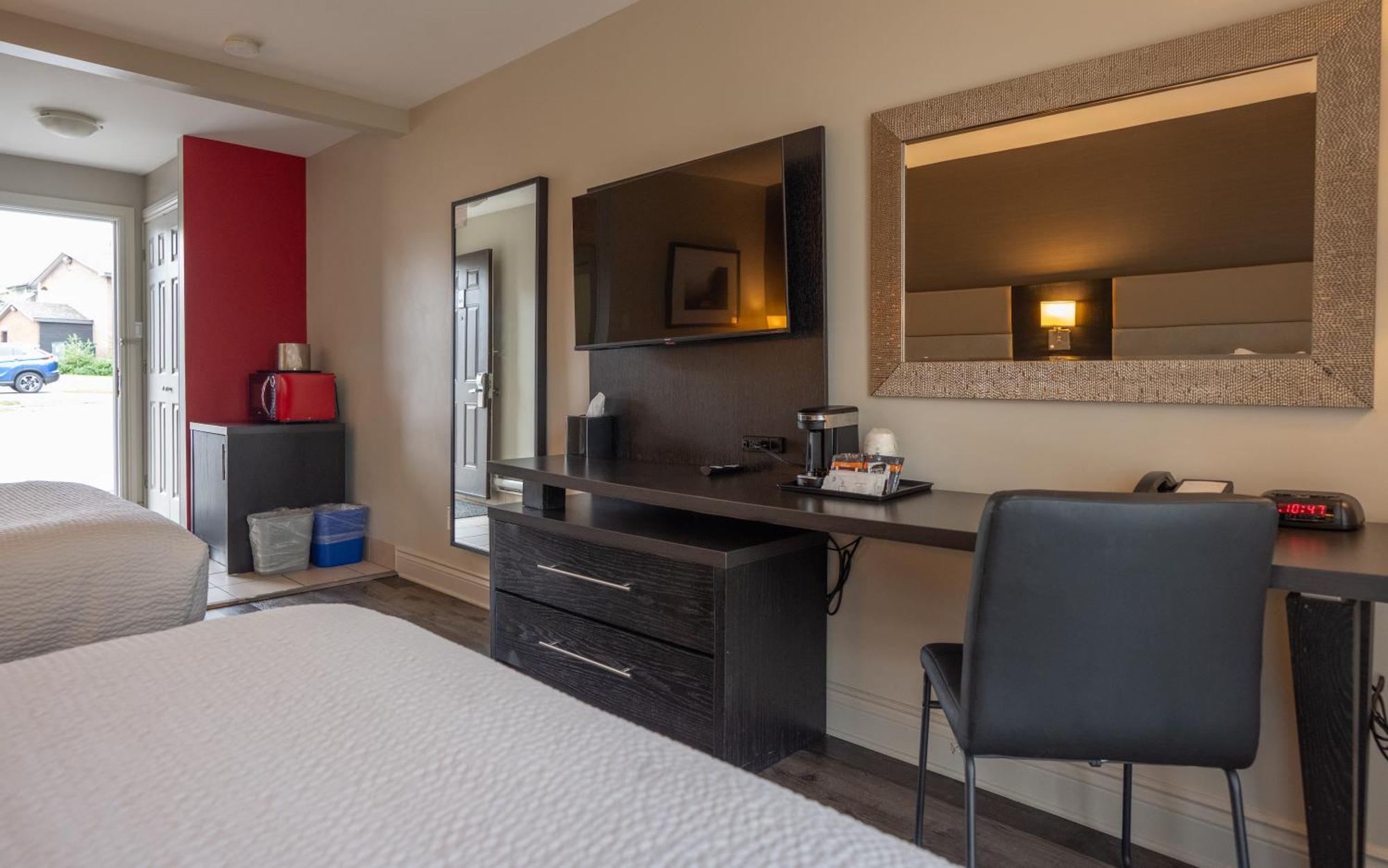 מלון Ramada By Wyndham Ottawa On The Rideau מראה חיצוני תמונה