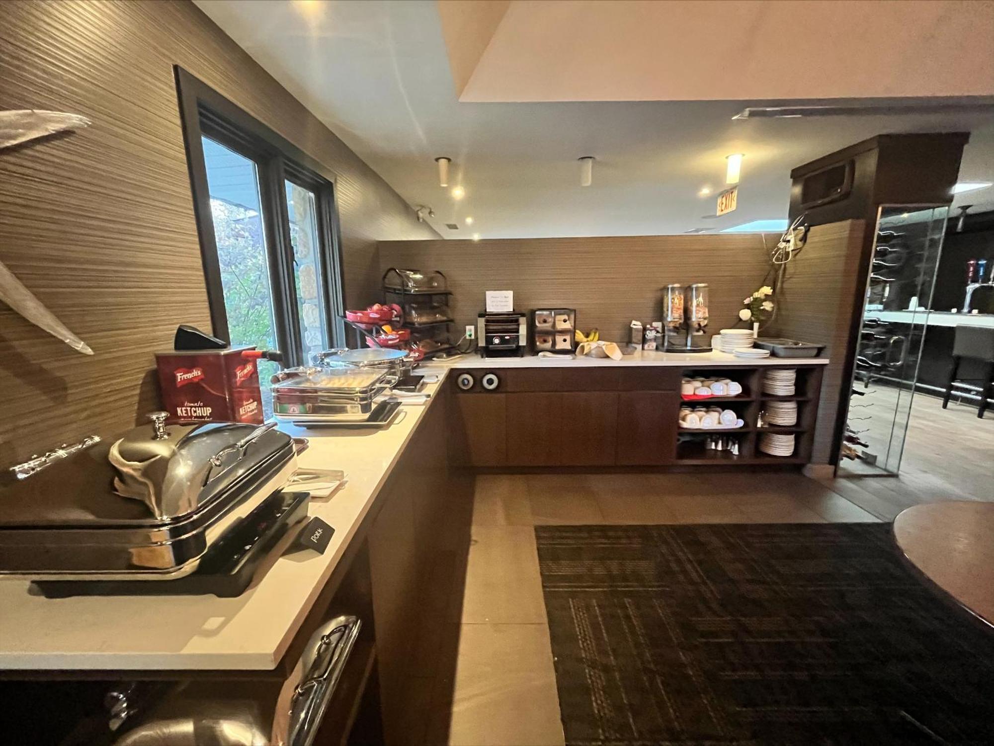 מלון Ramada By Wyndham Ottawa On The Rideau מראה חיצוני תמונה